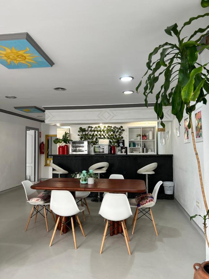 Hostal Berlin Марбелья Экстерьер фото