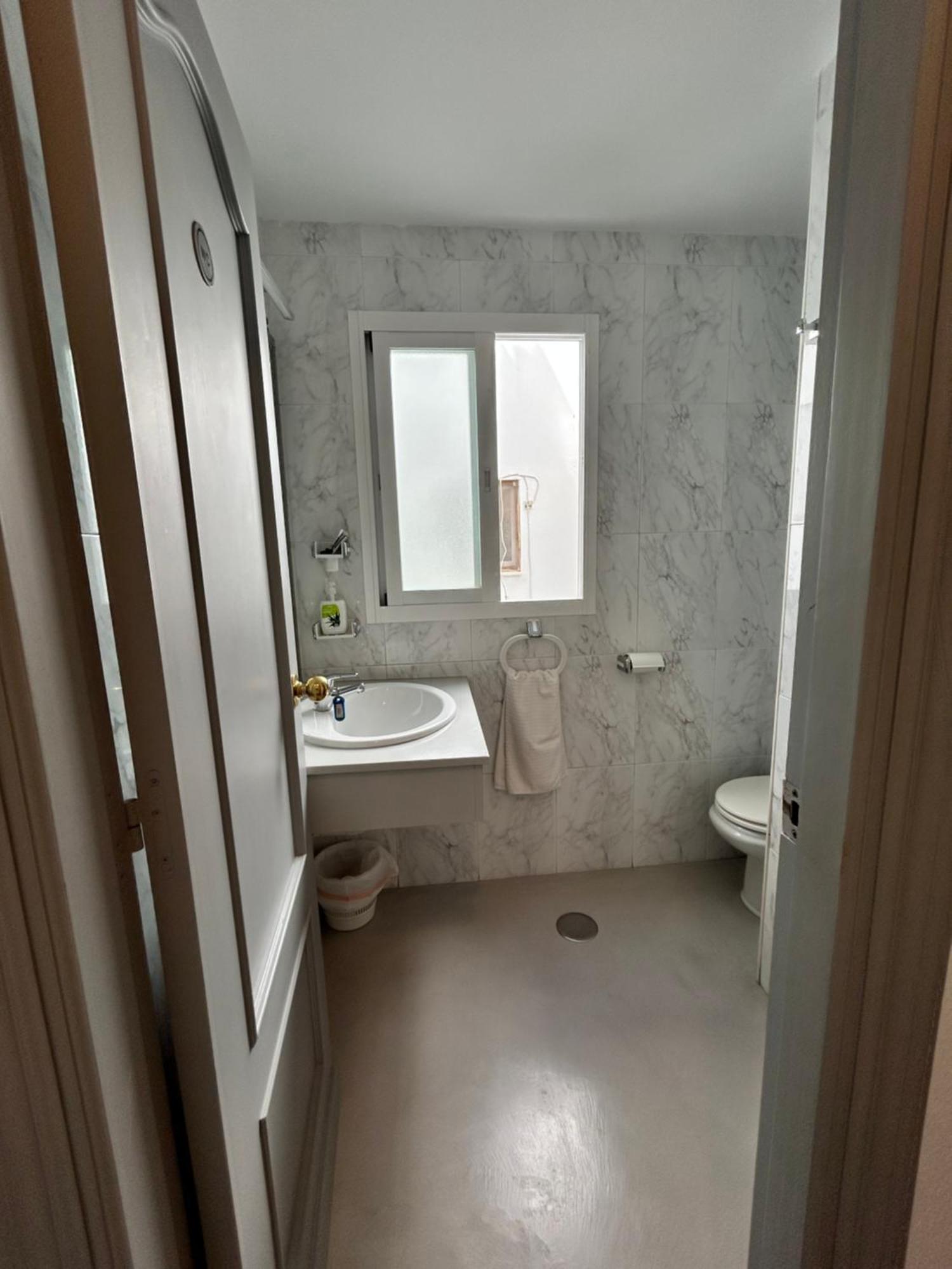 Hostal Berlin Марбелья Экстерьер фото