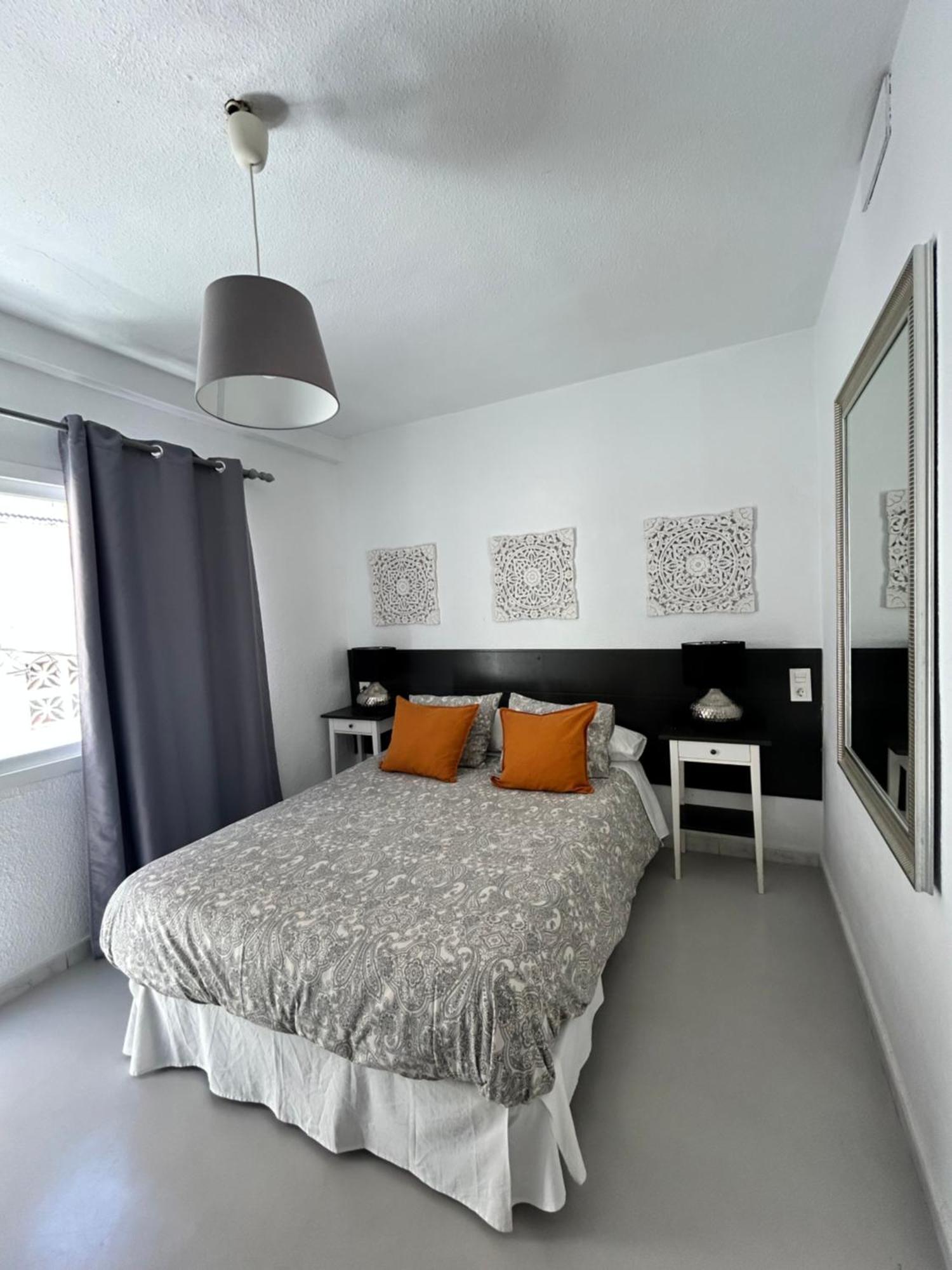 Hostal Berlin Марбелья Экстерьер фото